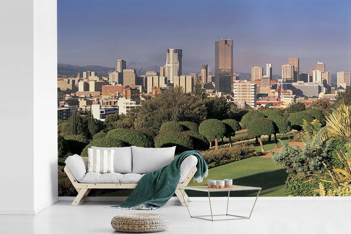 Fotobehang vinyl - Het Zuid-Afrikaanse Pretoria in de middag breedte 600 cm x hoogte 400 cm - Foto print op behang (in 7 formaten beschikbaar)