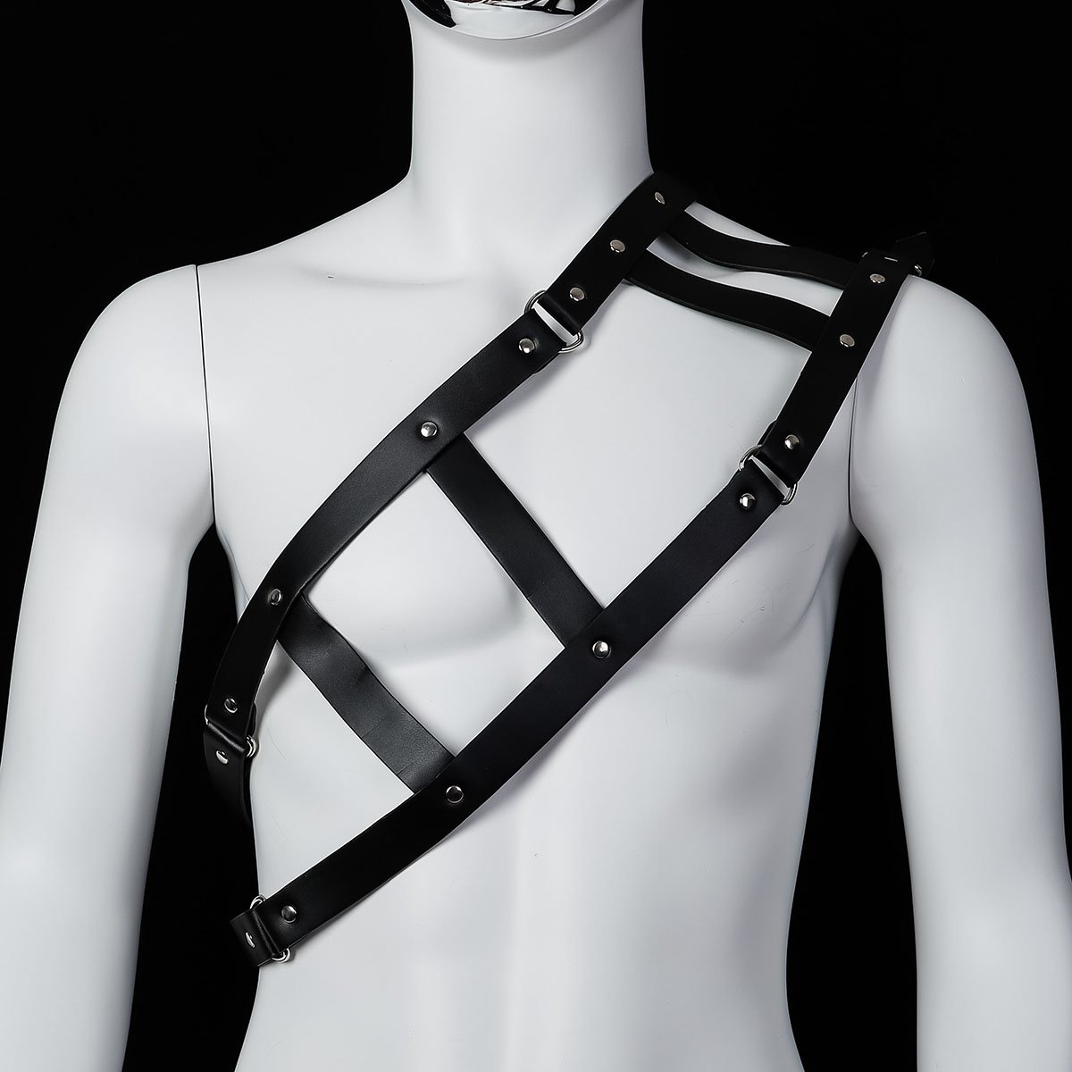 Foto van Banoch - Chest gladiator harness Robert - imitatie leren harnas voor man
