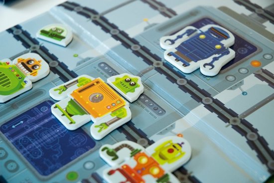 Thumbnail van een extra afbeelding van het spel CRAZY ROBOTS, magnetisch spel voor onderweg