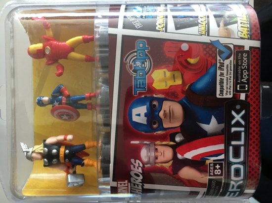 Afbeelding van het spel TabApp Heroclix Marvel Heroes met o.a. Iron man en Mr. America