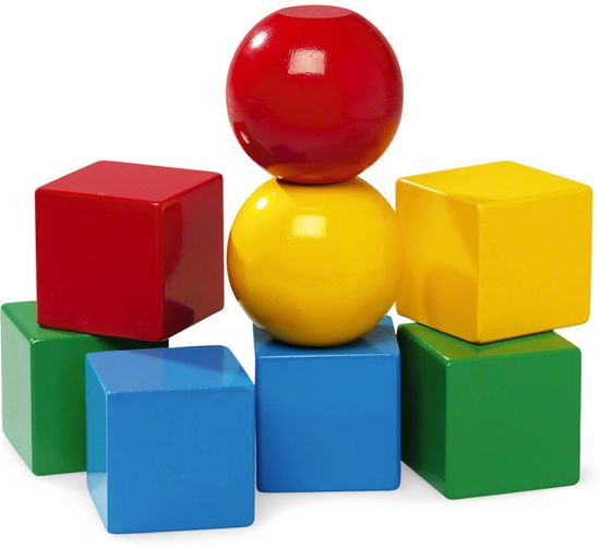 Met blokken spelen voor kinderen; van stapelen tot bouwen met dreumes en peuter test ontwikkeling bij consultatiebureau - Mamaliefde