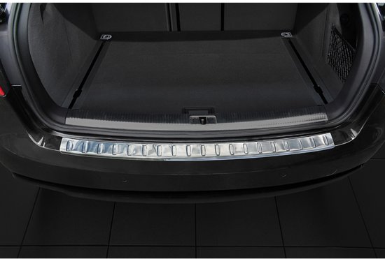 Foto van RVS Achterbumperprotector Audi A4 B8 Avant Facelift 2012-2015 'Ribs'