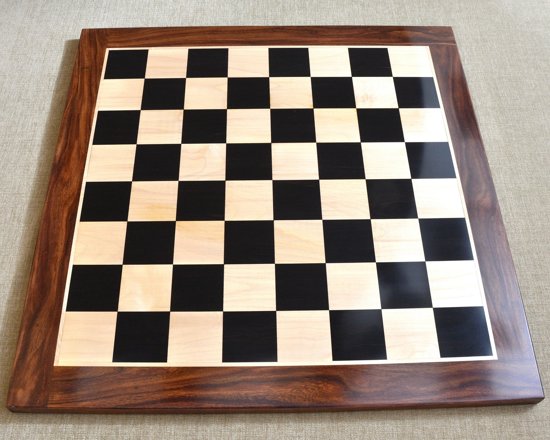 Afbeelding van het spel Absoluut subliem prachtig Houten Schaakbord, 58x58cm, 5500 gram zwaar, voor uw luxe schaakspel