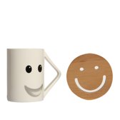 BiggMug Smiley Face Kop Set, Speciaal ontwerp Mok, Porselein Mok , Bambu Onderzetter , Set van Twee , voor Koffie of Thee , Wit