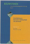 J K Dijk boek Bouwstenen voor personeelsmanagement in de zorg / 2 Ontwikkeling en duurzame inzetbaarheid van personeel Paperback 38716515