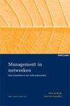 E.F. ten Heuvelhof boek Management in netwerken Paperback 37899502