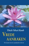 Thich Nhat Hanh boek Vrede aanraken Paperback 36938970