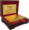 Afbeelding van het spelletje Unieke Luxe Gouden Speelkaarten in Luxe Houten Kist / Box | Geblokte Pokerkaarten | 24K Geplastificeerd